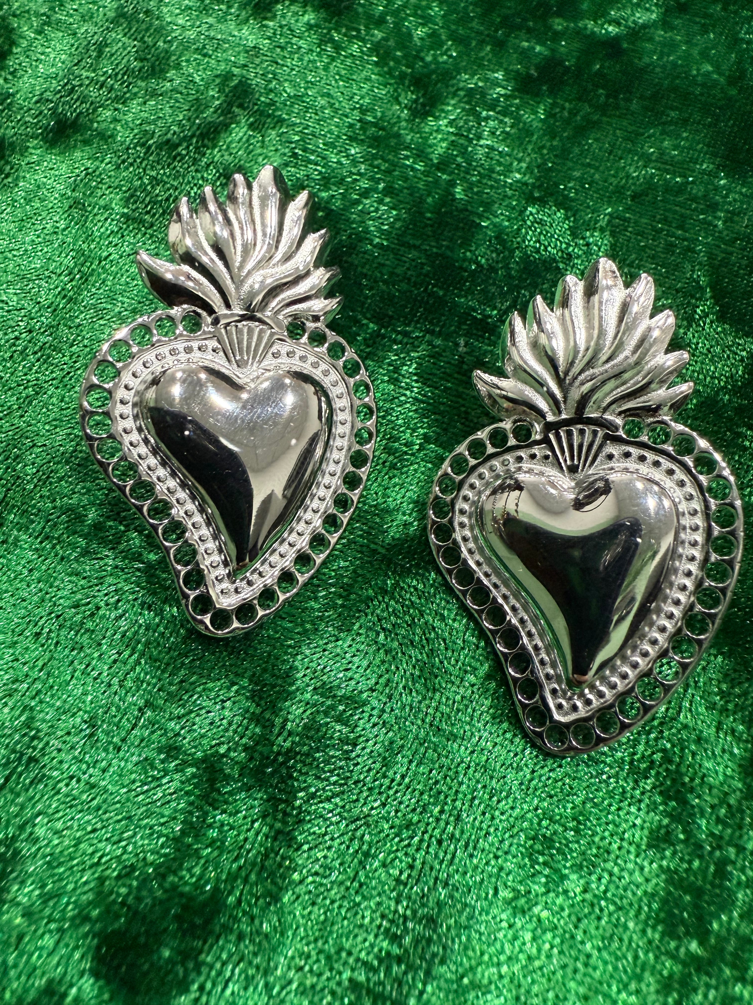 Orecchini Cuore Sacro